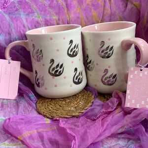 💖☕️2 Beautiful Silver Swan Coffee Tea Mugs